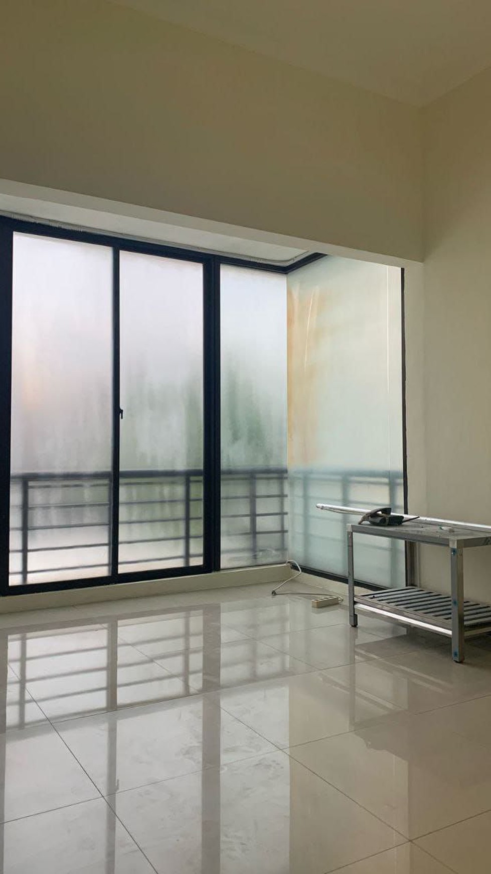 Rumah Cluster Kensington Royal Residence, Surabaya