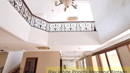 Rumah Mewah di Pondok Indah, dekat Cilandak, Kemang, Jagakarsa