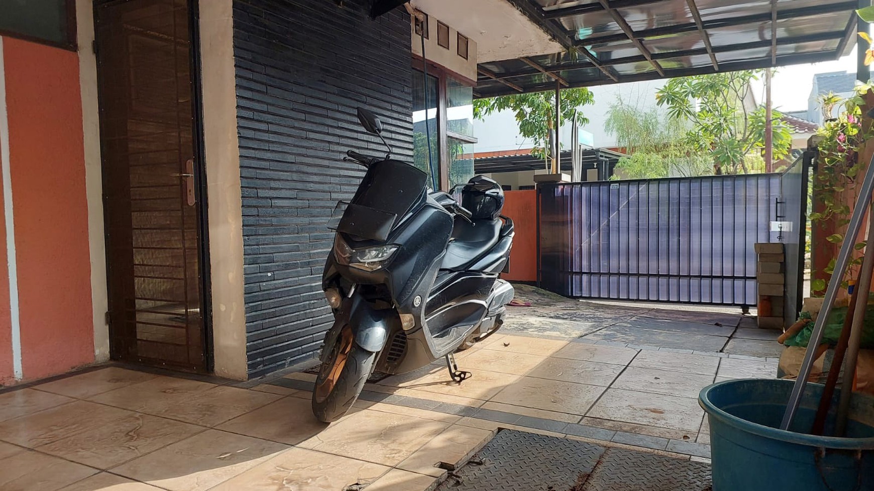 Rumah 2 Lantai Luas Siap Huni Posisi HOOK @Bintaro, Sektor 9.