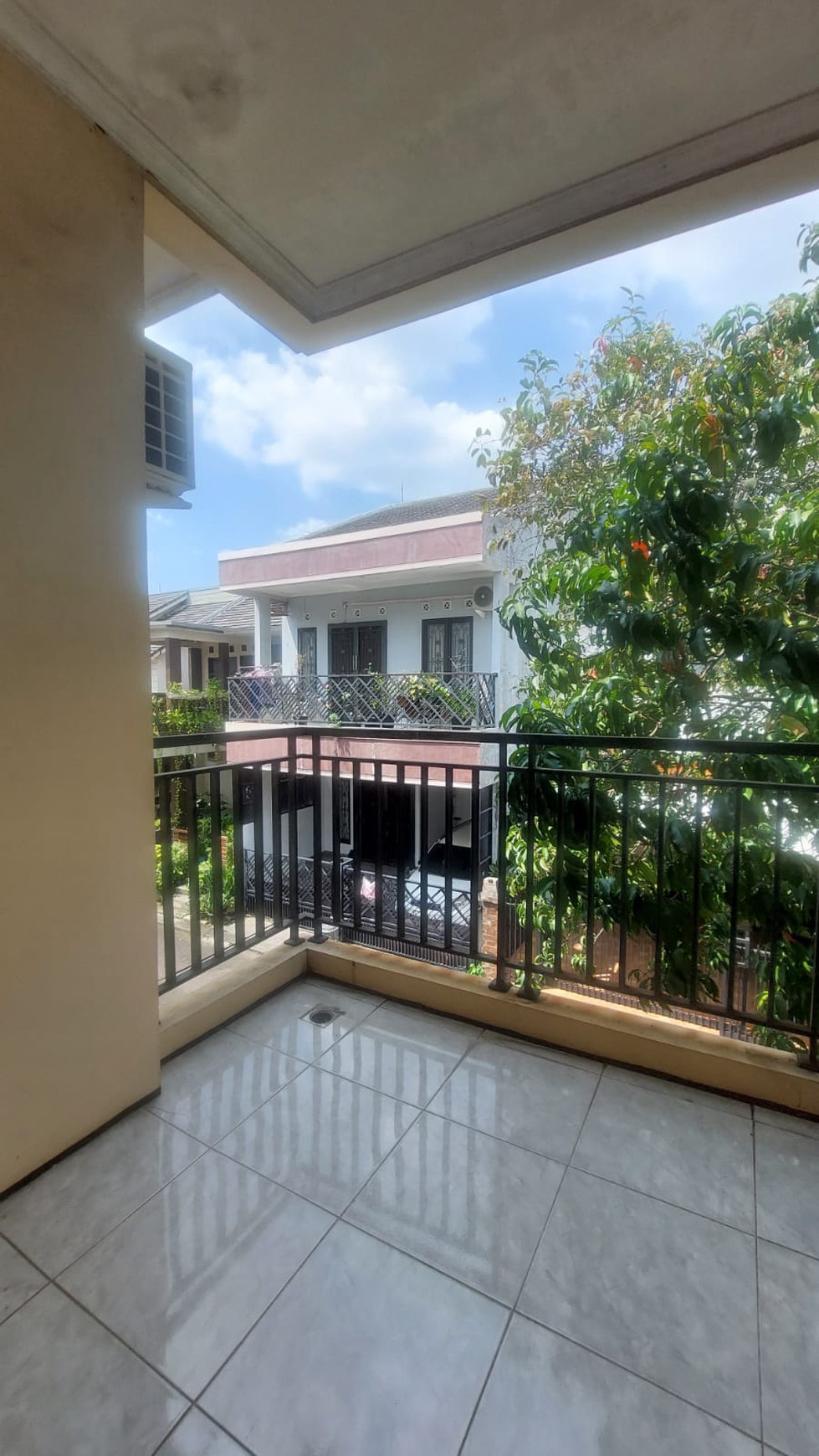 Rumah 2 Lantai Luas Siap Huni Posisi HOOK @Bintaro, Sektor 9.