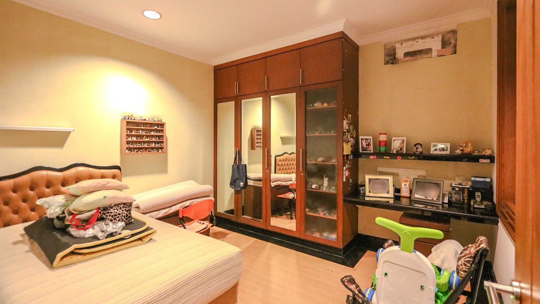 RUMAH MEWAH & NYAMAN DI SUNRISE GARDEN, KEDOYA, KEBON JERUK JAKARTA BARAT