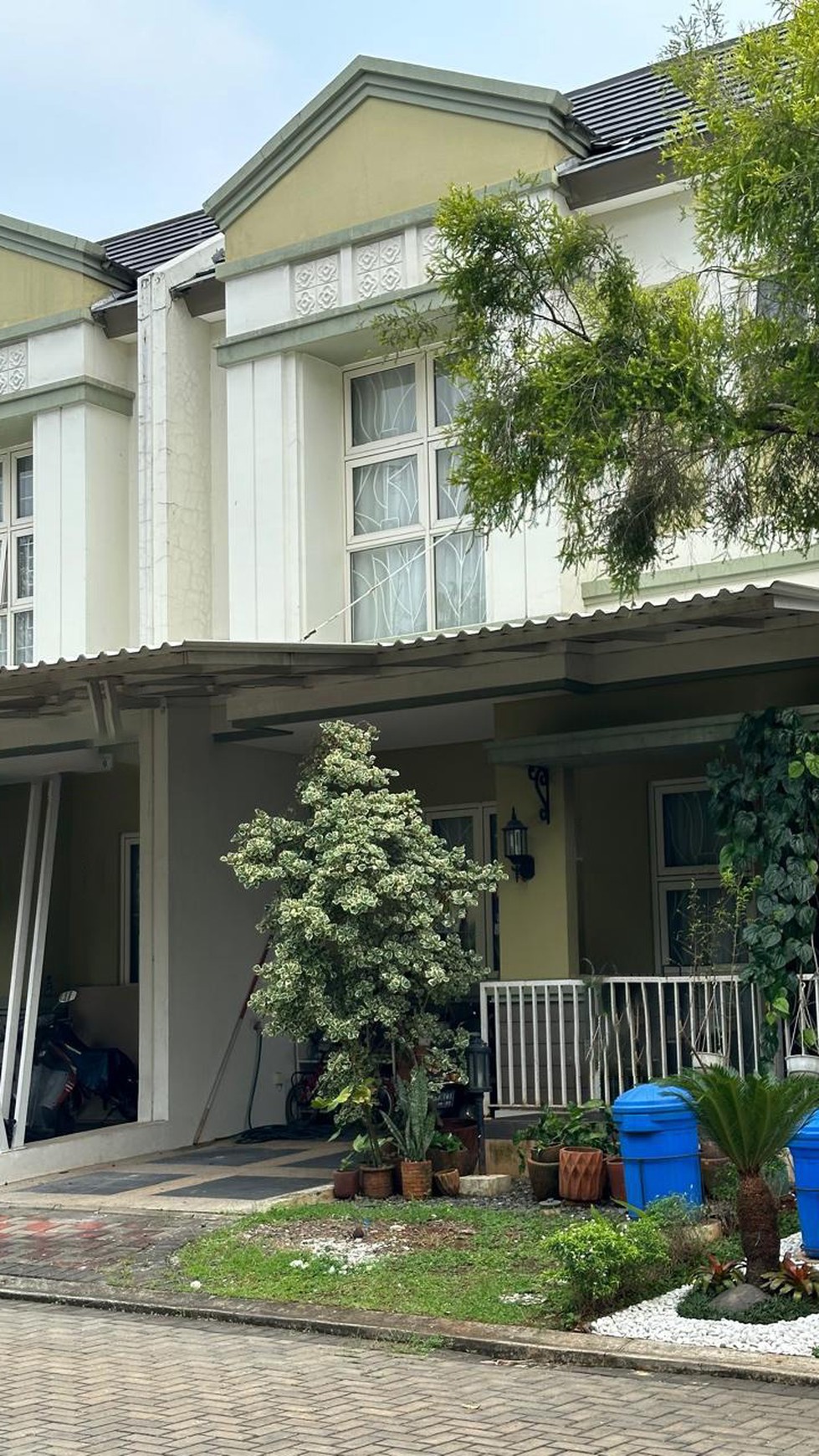 Rumah Cantaik 2 Lantai Siap Huni Dalam Cluster