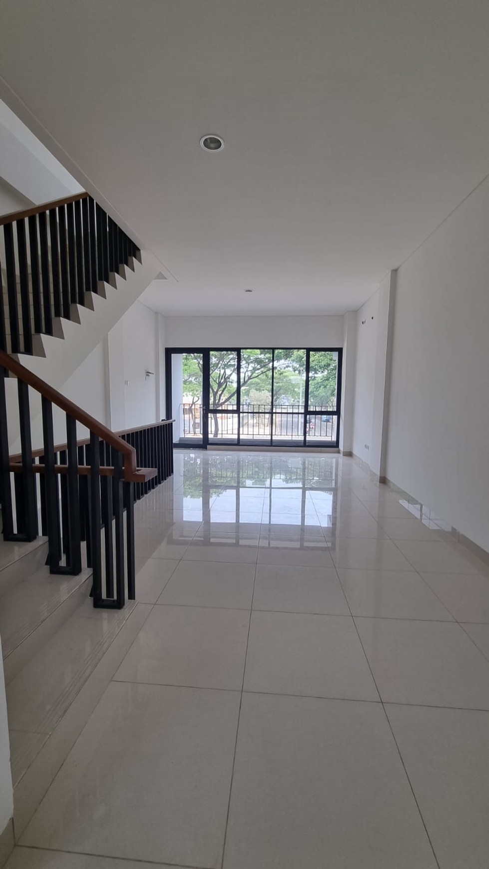Ruko Brand New 3 lantai di Greenwich Business Park BSD City