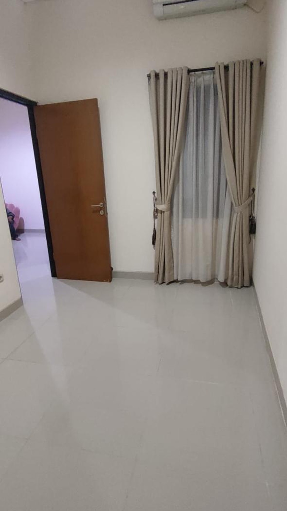 Rumah Siap Huni dengan Hunian Nyaman dan Asri di @Jombang, Ciputat
