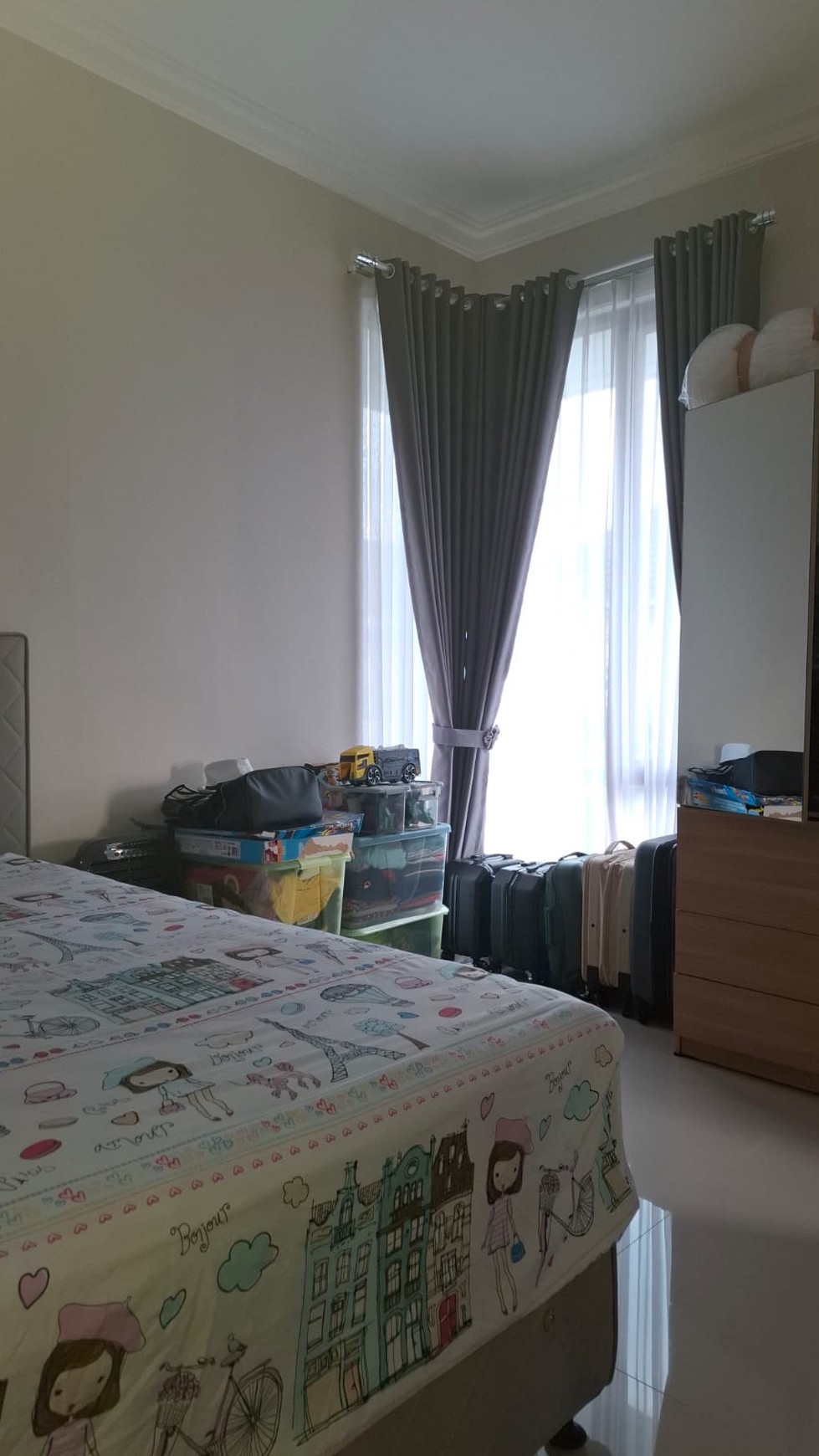 Rumah Mewah Semi Furnish di Perum Vasana Residence Condong Catur Sleman.