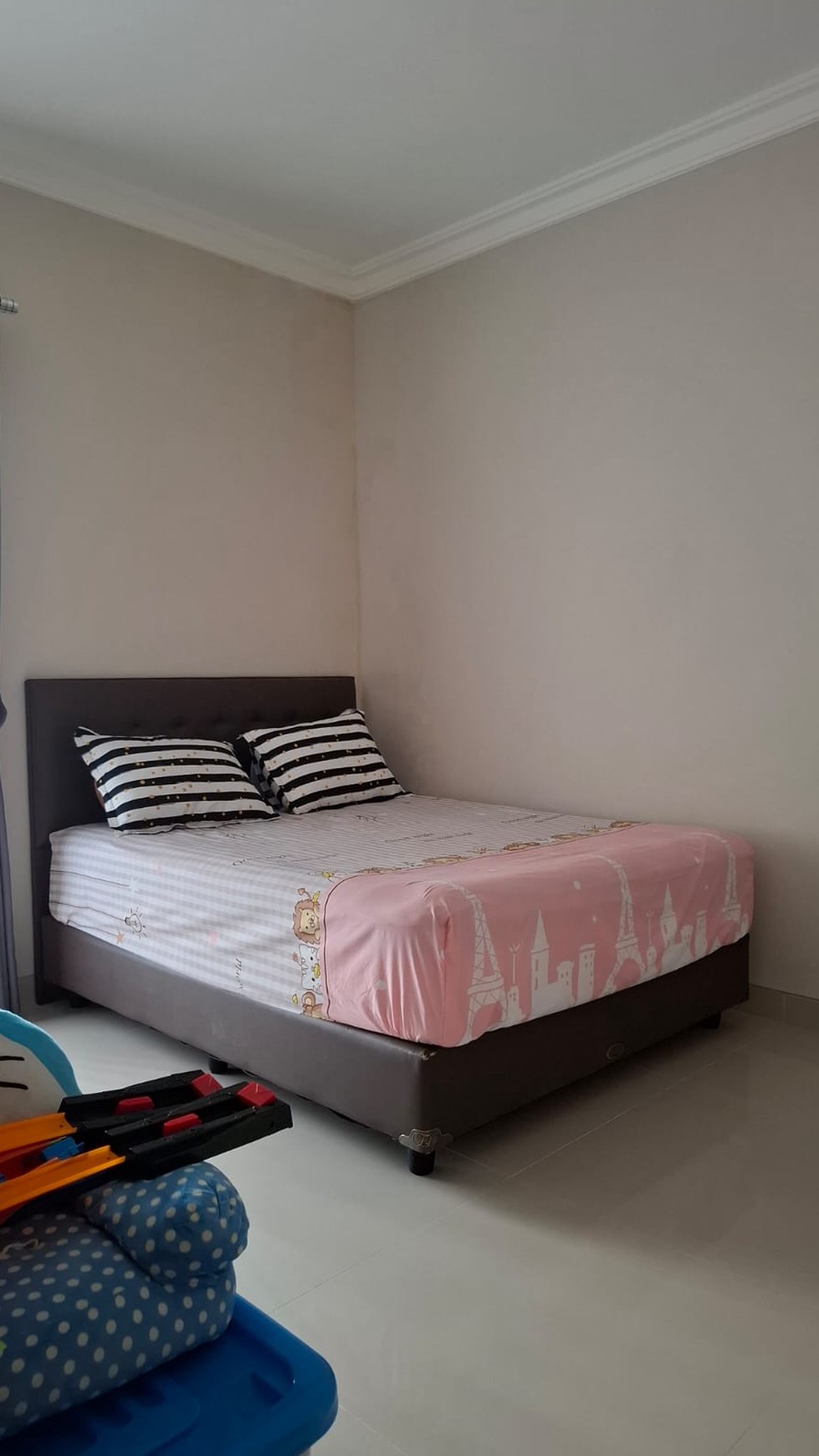 Rumah Mewah Semi Furnish di Perum Vasana Residence Condong Catur Sleman.