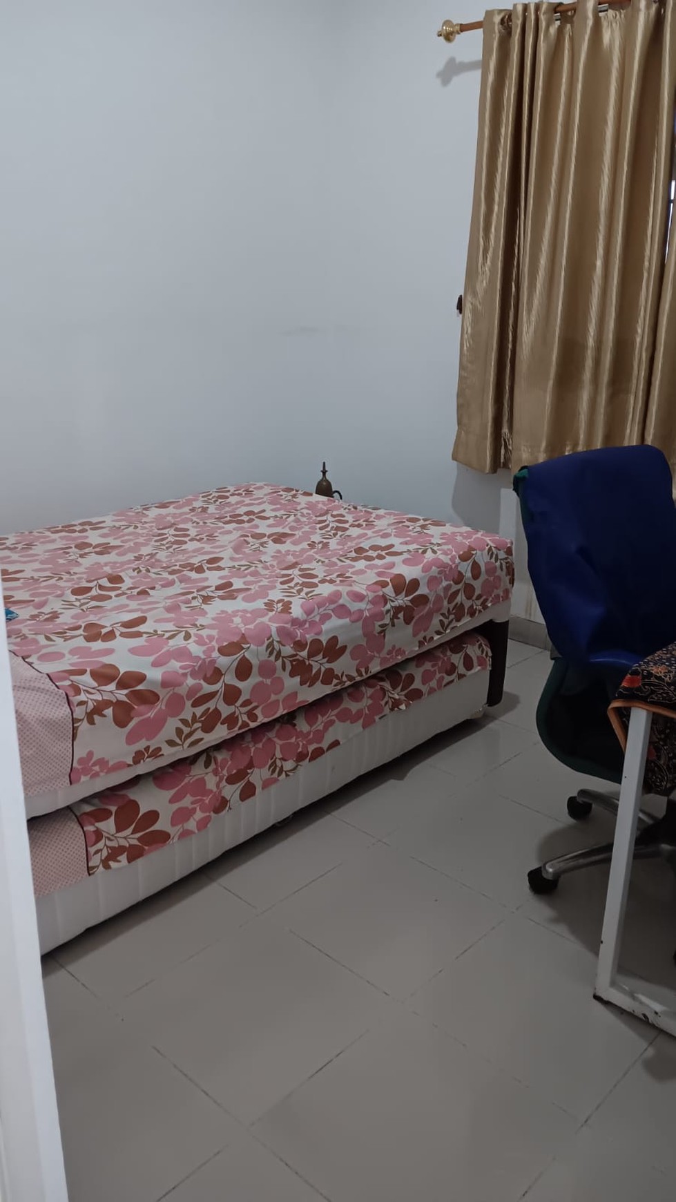 Rumah 2 Lantai Siap Huni dengan Hunian Nyaman dan Asri @Ciputat