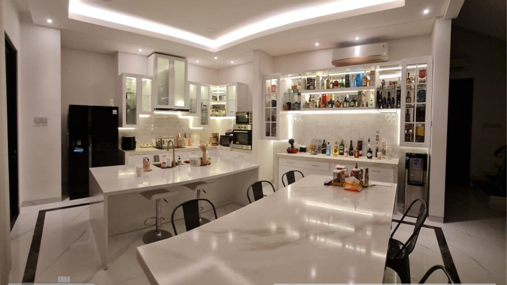Dijual Rumah Full Furnished Citraland Surabaya