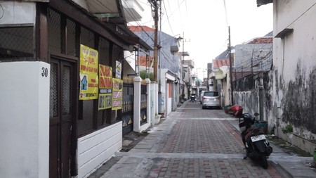 Dijual Cepat Rumah 1,5 Lantai di Donokerto Surabaya - 4 KT, Harga 550 Juta NEGO