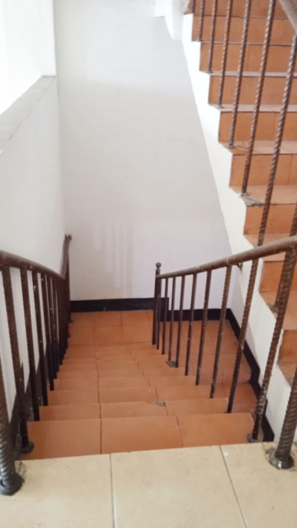 Dijual cepat ruko 2 gandeng raya serpong km 8 sebrang perumahan les belles mainson serpong tangerang selatan