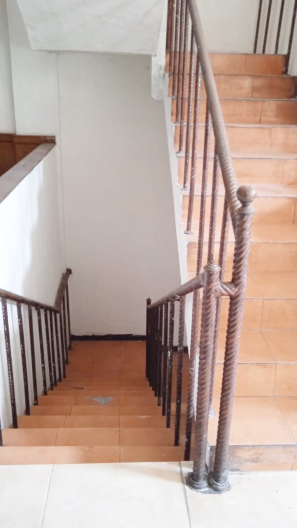 Dijual cepat ruko 2 gandeng raya serpong km 8 sebrang perumahan les belles mainson serpong tangerang selatan