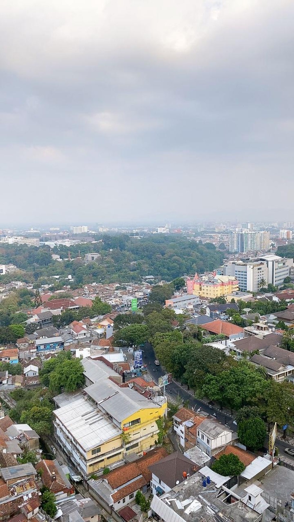 Apartemen Hegarmanah Residence 3 BR Semi Furnished Kec Cidadap Bandung