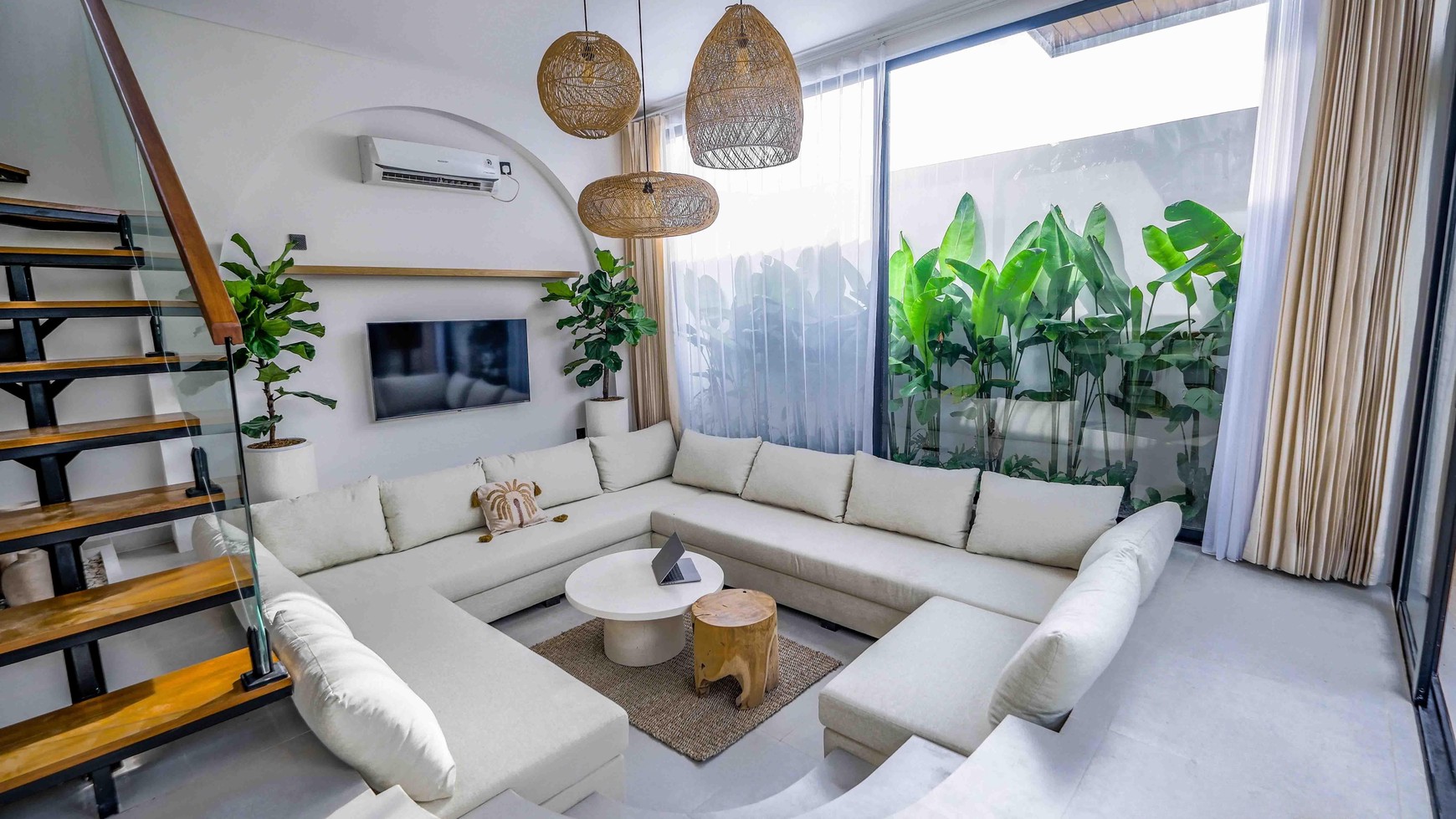 Brand New - Leasehold 2 Bedrooms Villa, Modern Tropical Design in Pererenan