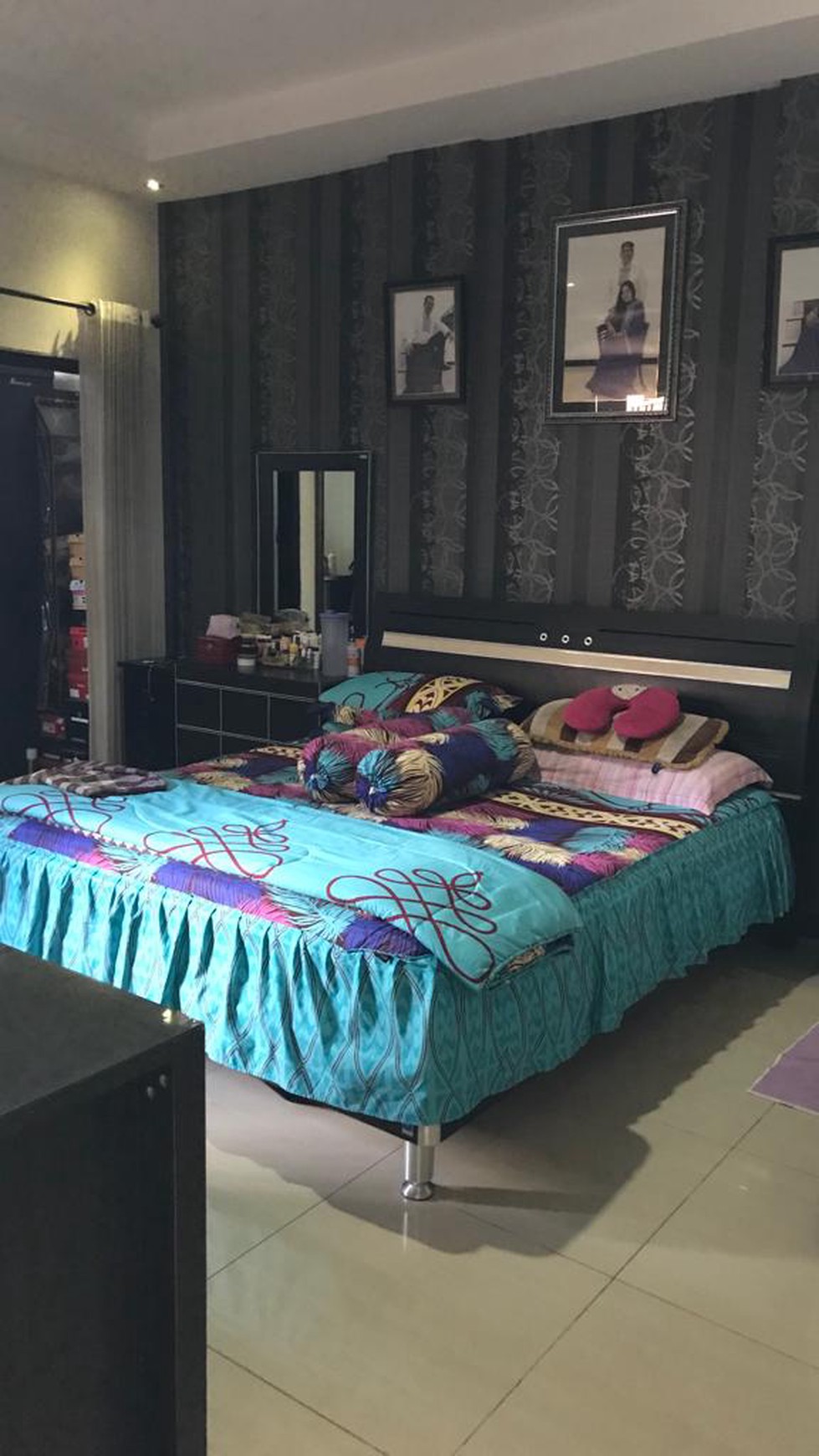Dijual rumah di perumahan Puri Surya Jaya,,,,alamatnya di cluster sydney garden ,,,,