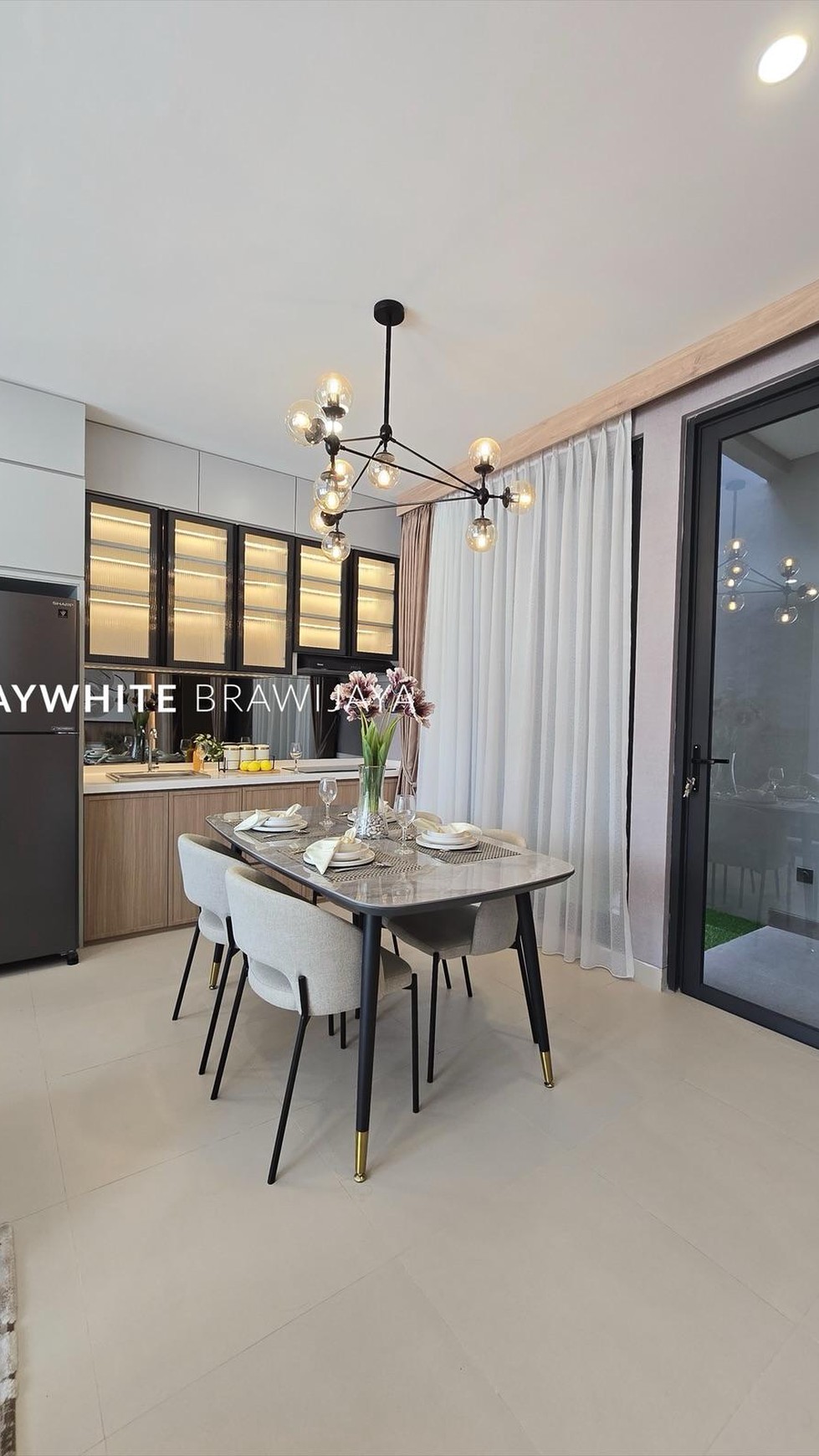 Townhouse Modern Minimalis Area Cilandak