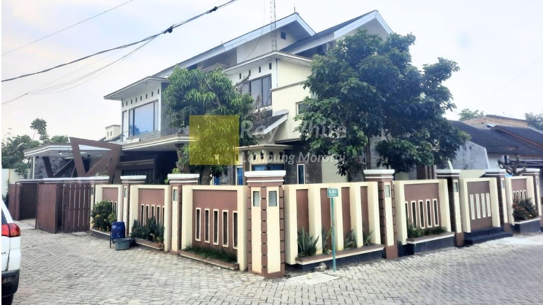 Rumah Mewah Full Furnished One Gate System Unila