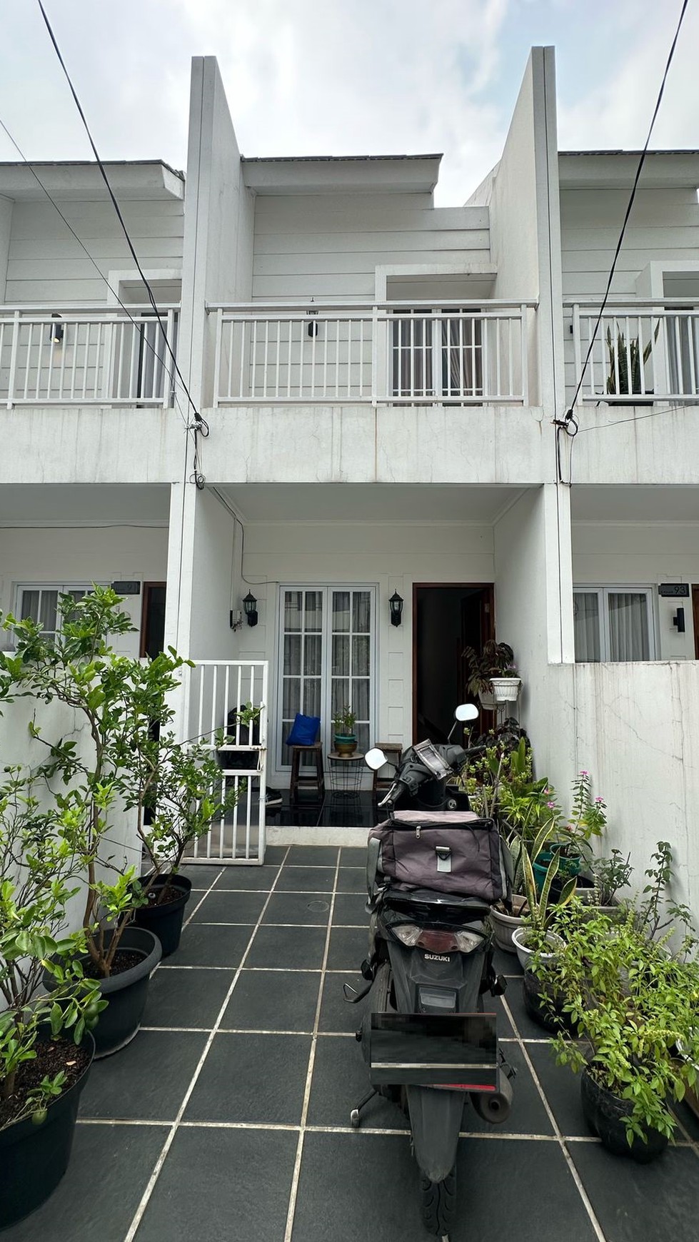 Rumah Brand new, Bebas banjir lokasi strategis di Ciputat