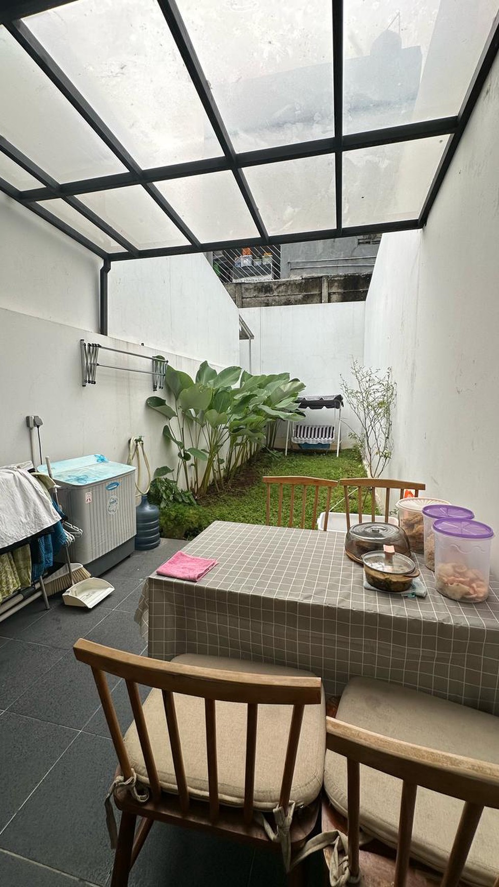 Rumah Brand new, Bebas banjir lokasi strategis di Ciputat