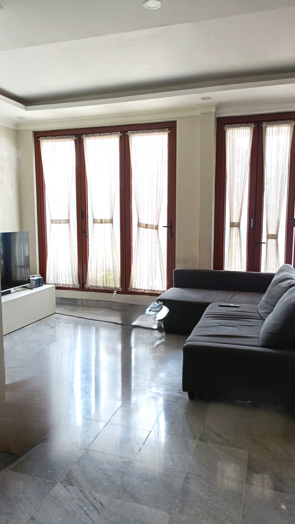 Rumah bagus siap huni di Bintaro Jaya