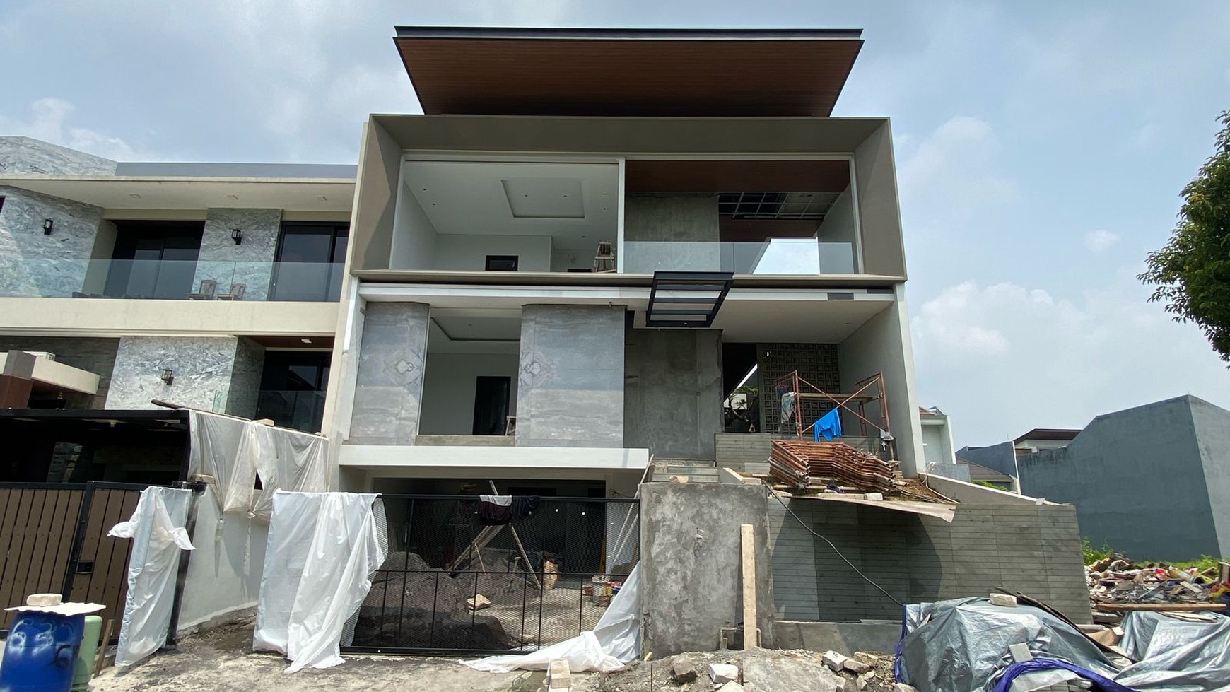 Rumah New Mewah Citraland 10M-an Citraland Surabaya