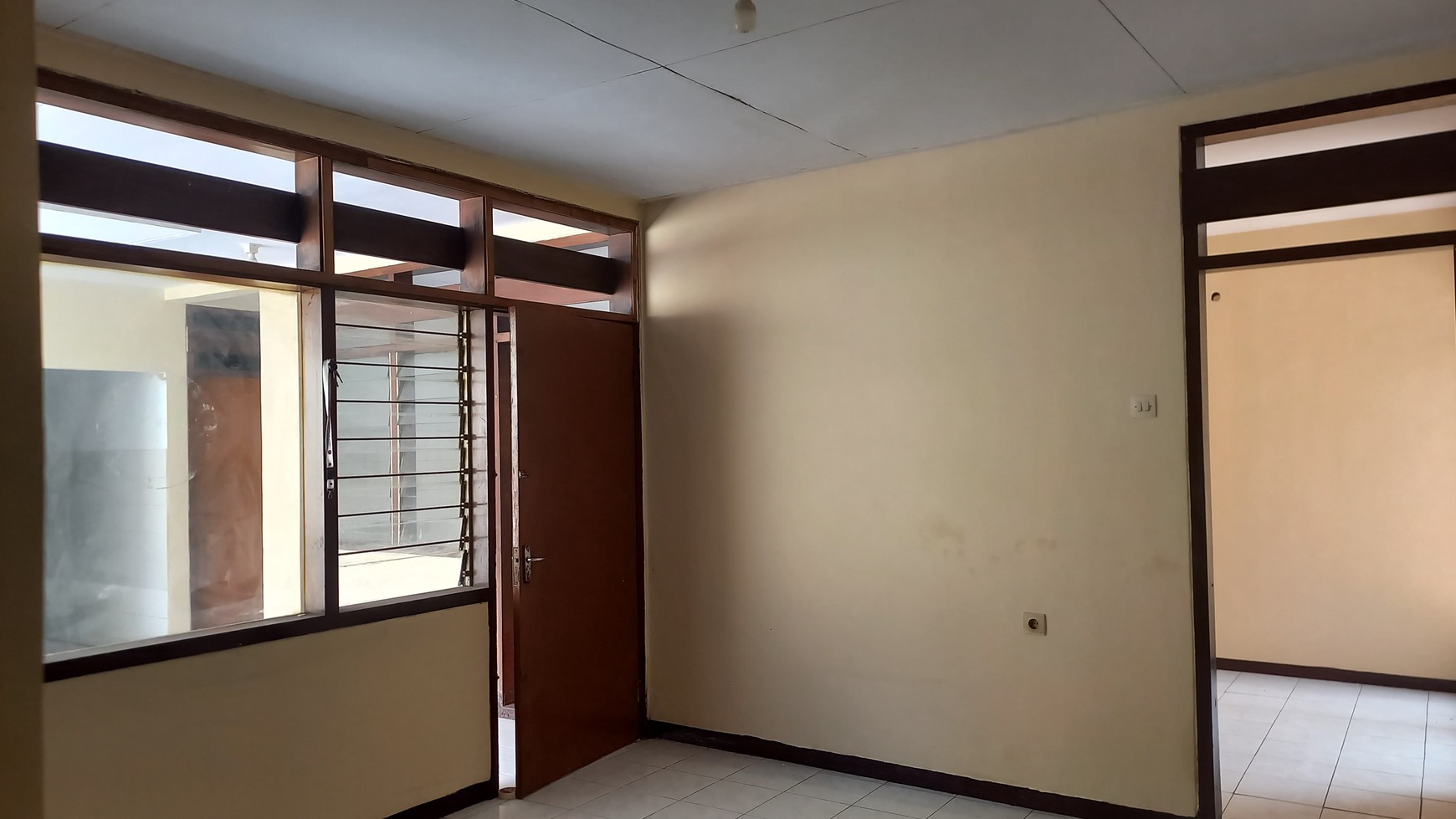 Rumah bisa untuk usaha, jalan utama di Layur Rawamangun Jaktim...