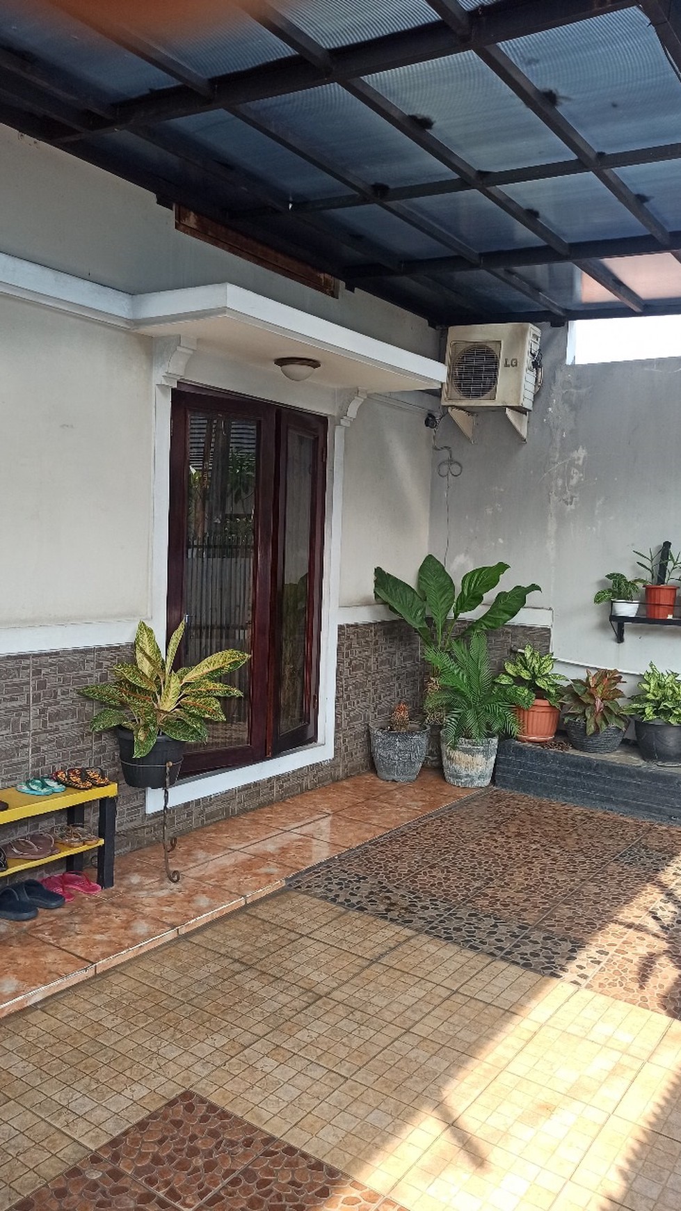 Rumah siap huni, lokasi strategis di Pondok Aren.