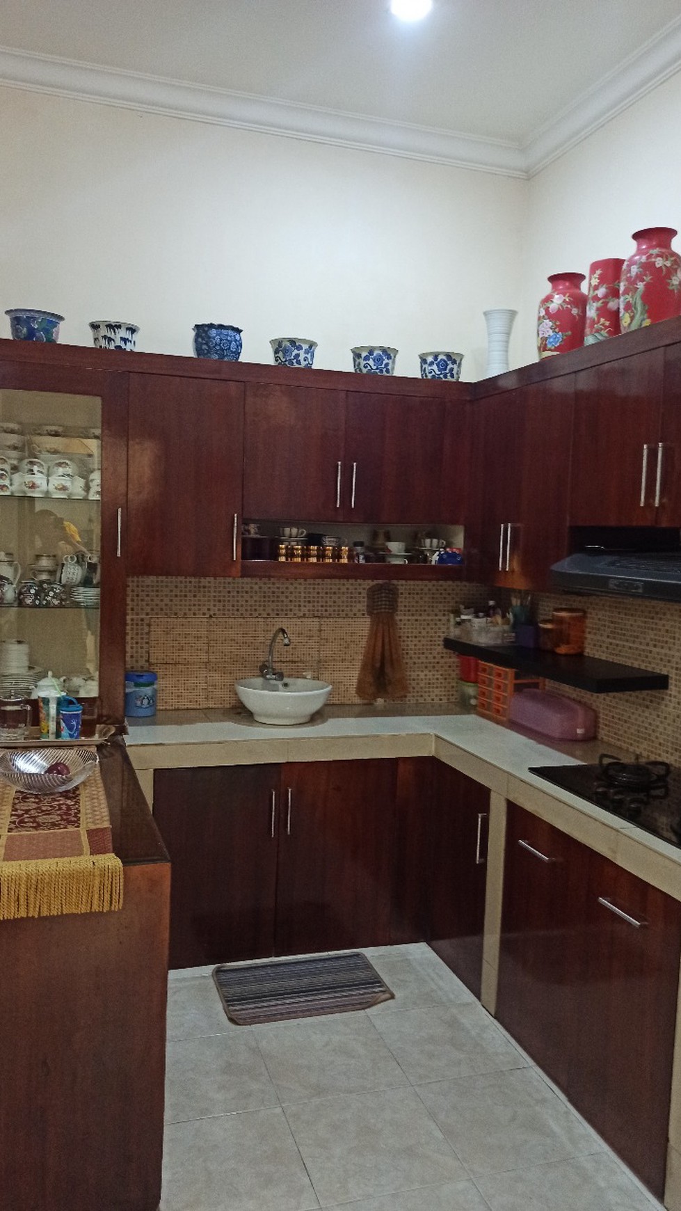 Rumah siap huni, lokasi strategis di Pondok Aren.