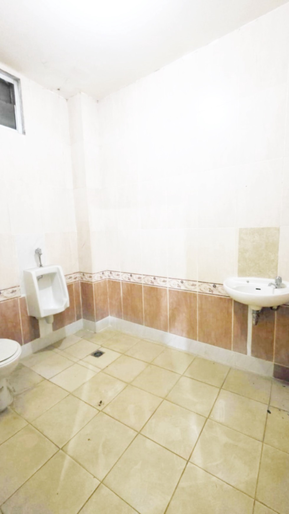 Dijual ruko 2 gandeng strategis di Jalan Raya Serpong dekat tangga penyebrangan sebrang perumahan Less Belles Mainson