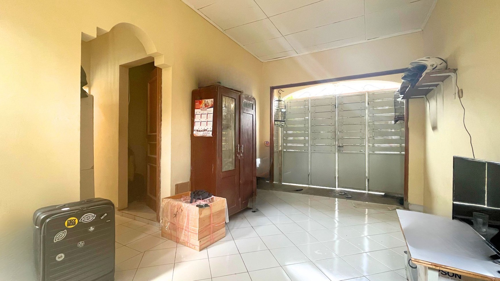 Rumah Luas & Fungsional di  Komplek Nyaman Cinere Berfasilitas Lap Tennis & SwimPool