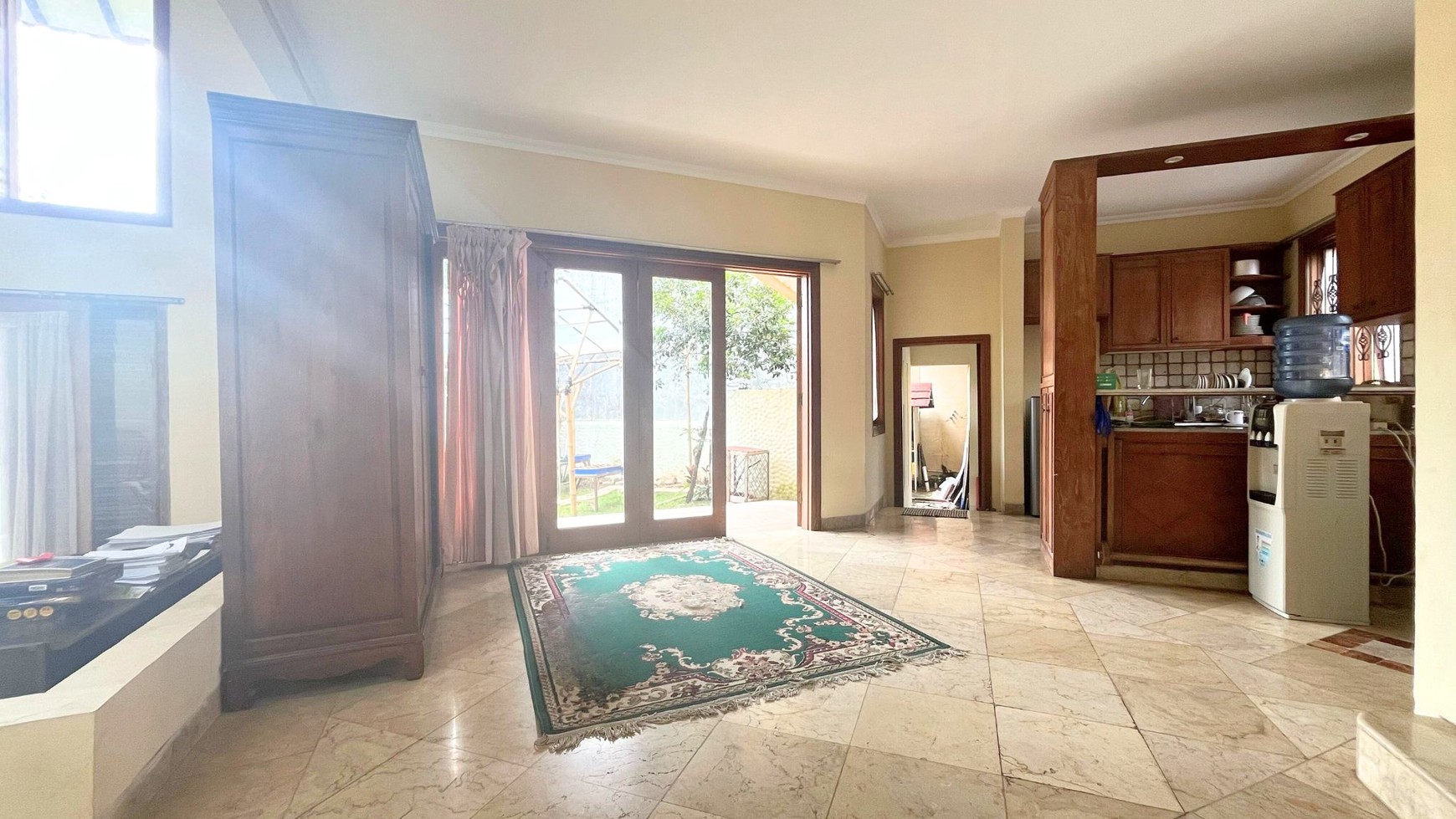 Rumah Luas & Fungsional di  Komplek Nyaman Cinere Berfasilitas Lap Tennis & SwimPool