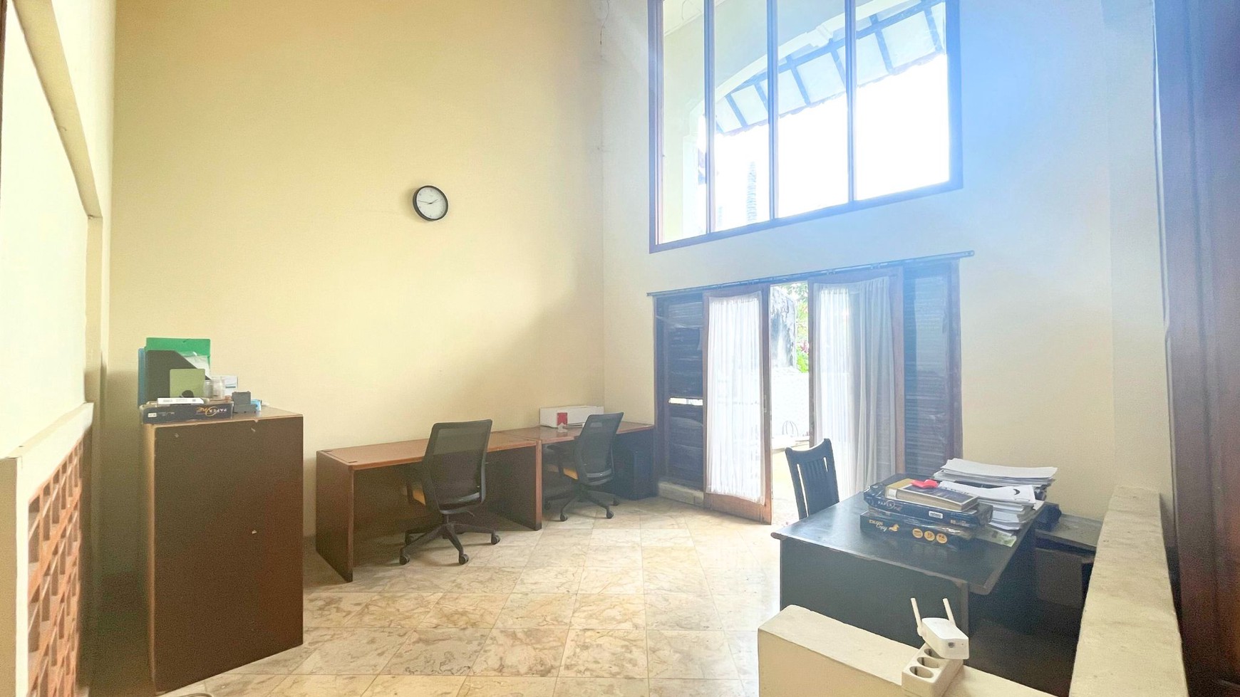 Rumah Luas & Fungsional di  Komplek Nyaman Cinere Berfasilitas Lap Tennis & SwimPool