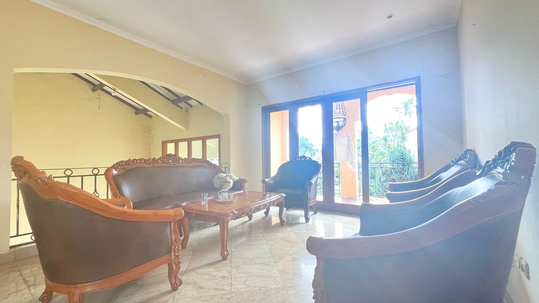 Rumah Luas & Fungsional di  Komplek Nyaman Cinere Berfasilitas Lap Tennis & SwimPool