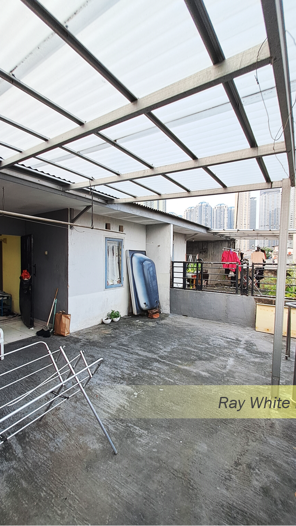Rumah Kost 22 Kamar 3 Lantai Lokasi Strategis di Tanjung Duren - Jakarta Barat