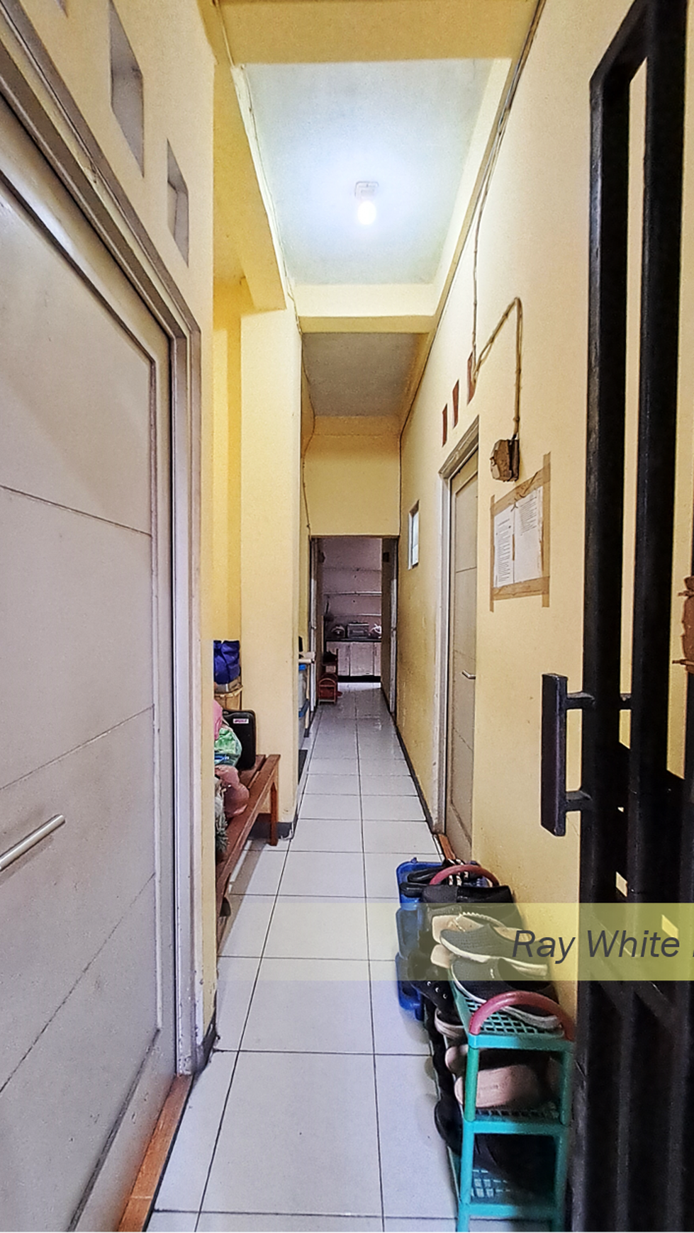 Rumah Kost 22 Kamar 3 Lantai Lokasi Strategis di Tanjung Duren - Jakarta Barat