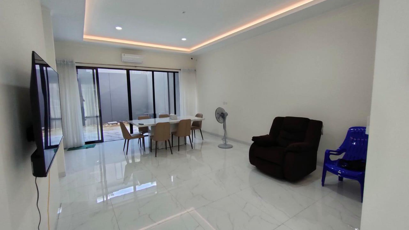 Rumah Asri Fully Furnished - Cluster Eldora Suvarna Sutera