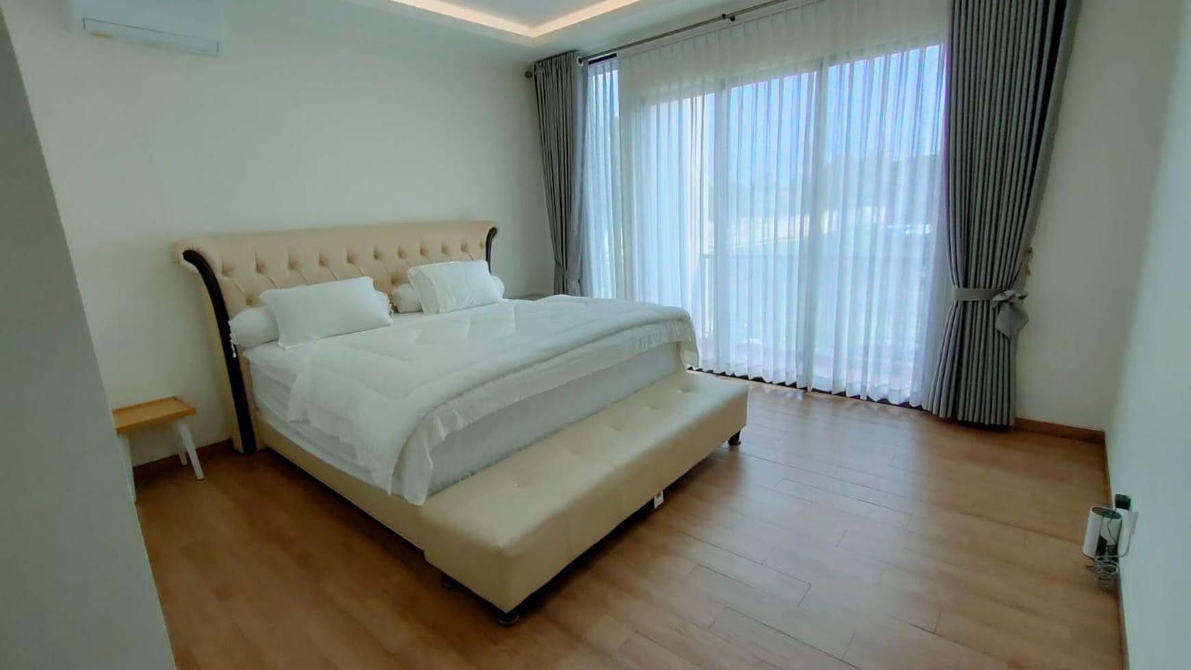Rumah Asri Fully Furnished - Cluster Eldora Suvarna Sutera