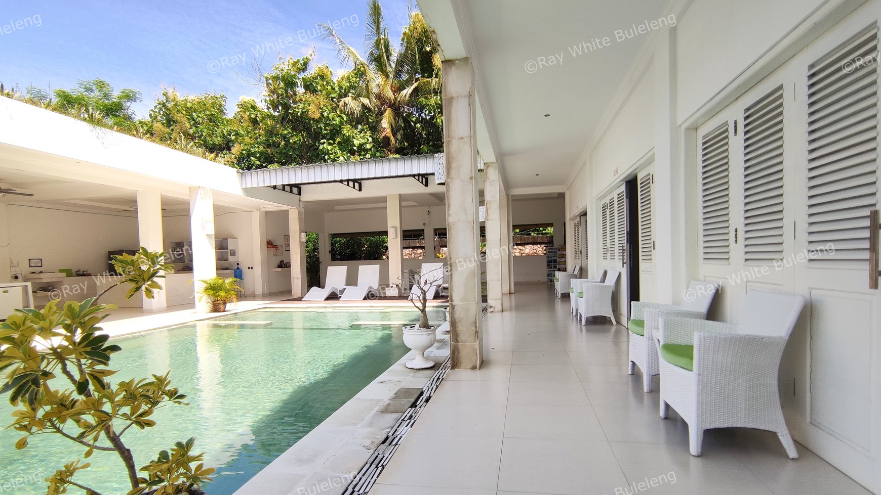FREEHOLD VILLA IN LOVINA AREA