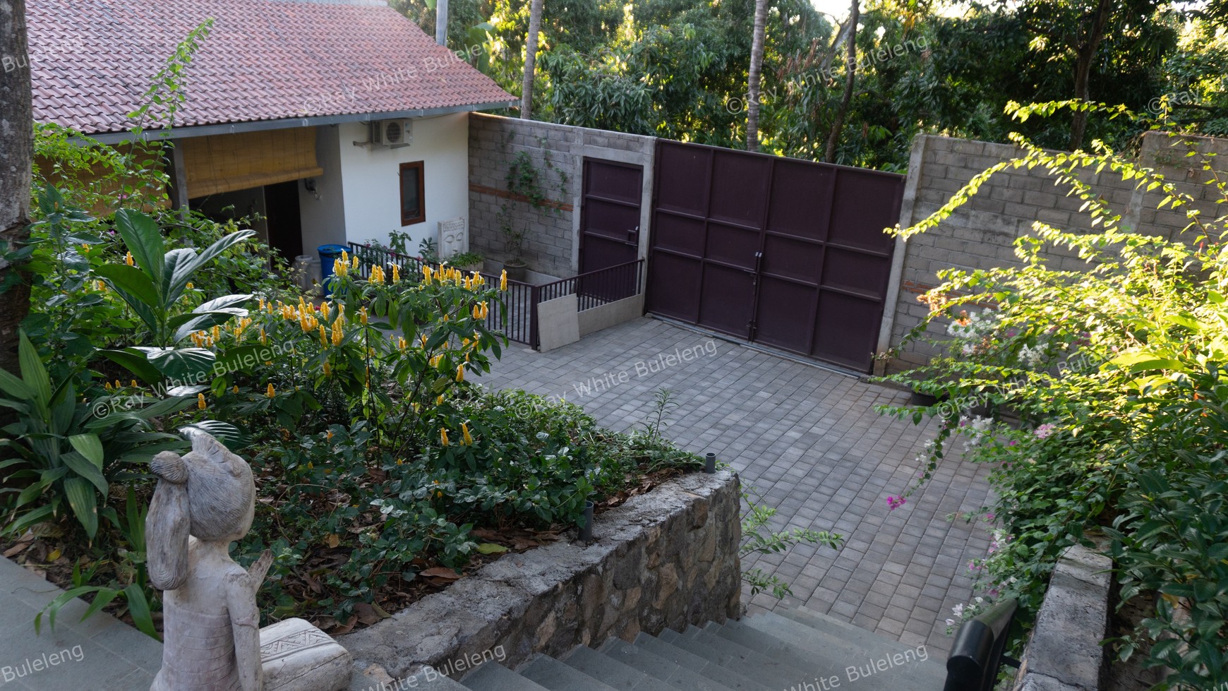 4 BEDROOMS VILLA IN LOVINA - FREEHOLD