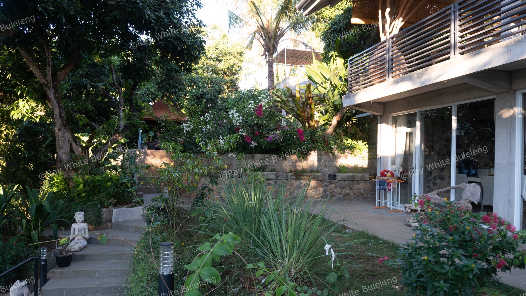 4 BEDROOMS VILLA IN LOVINA - FREEHOLD