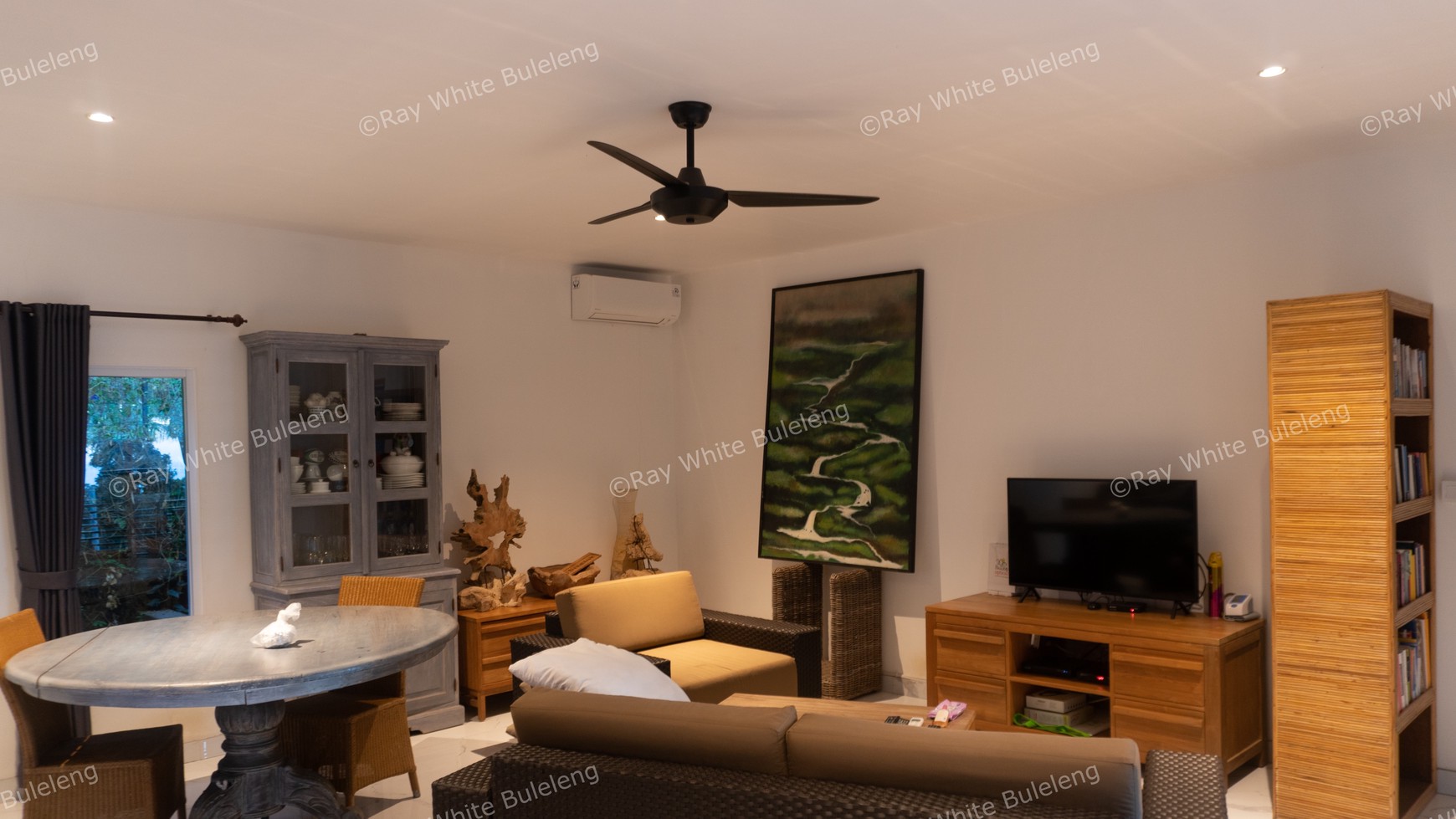 4 BEDROOMS VILLA IN LOVINA - FREEHOLD