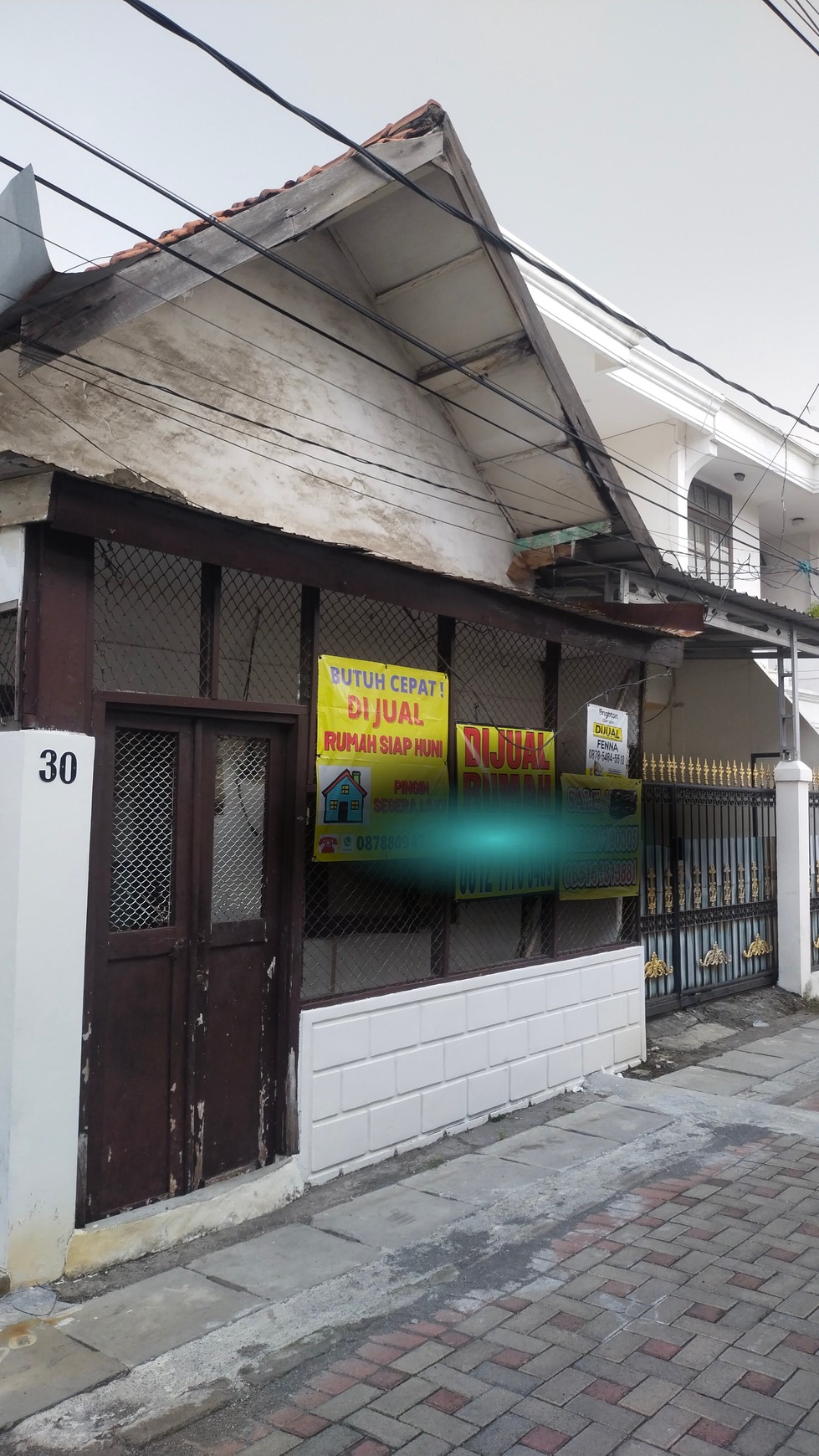 Dijual Cepat Rumah 1,5 Lantai di Donokerto Surabaya - 4 KT, Harga 550 Juta NEGO