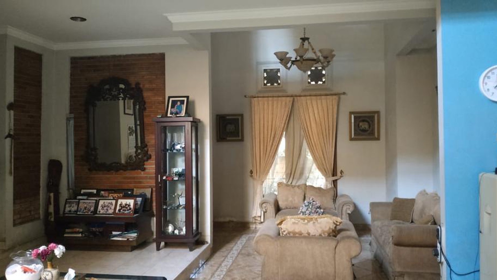 DIJUAL RUMAH 2 LANTAI LOKASI SANGAT STRATEGIS DI SELATAN JAKARTA.