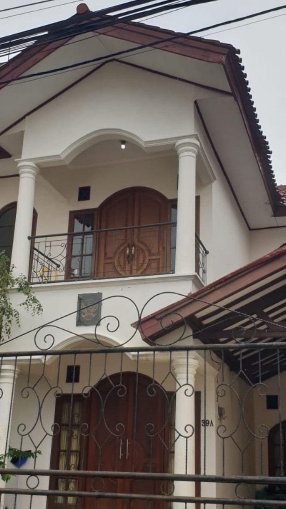 Jual Rumah Desain  Minimalis CIRENDUE