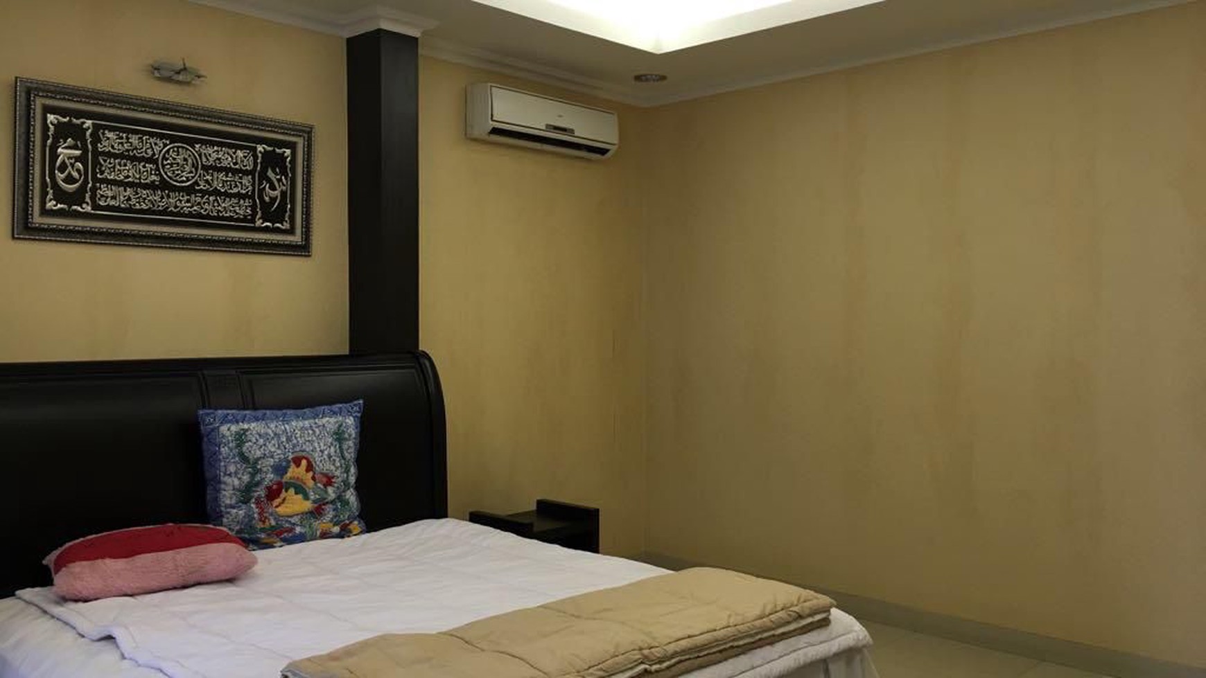 Rumah mewah di Townhouse, Grand Bintaro Residence
