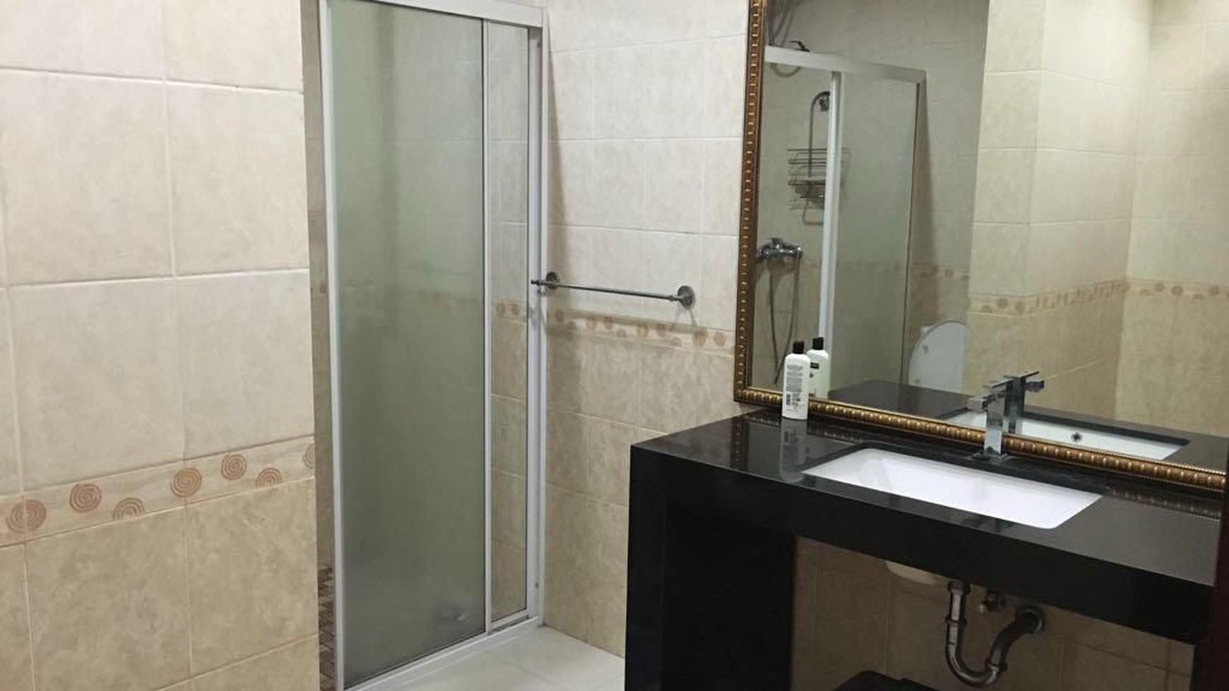 Rumah mewah di Townhouse, Grand Bintaro Residence