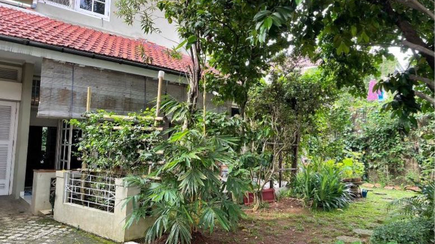 Rumah Cantik Siap Huni di Pinang Barat, Pondok Labu, Cilandak