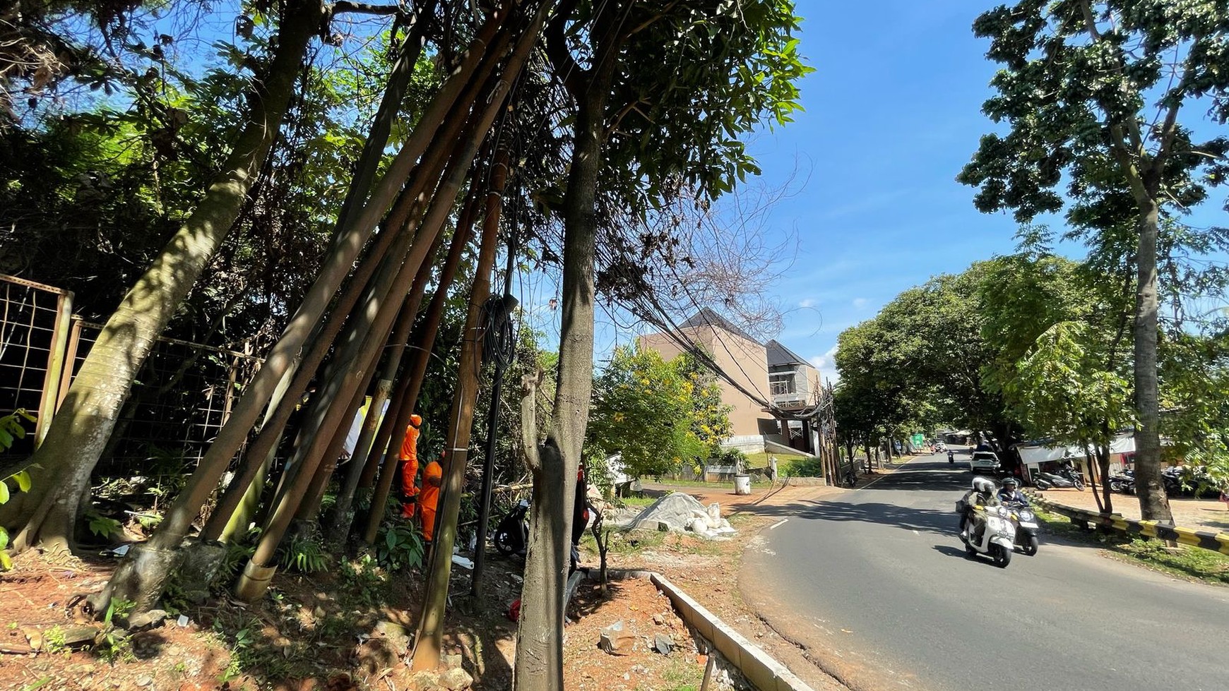Kavling besar utk bisnis/townhouse di Margasatwa, Jagakarsa