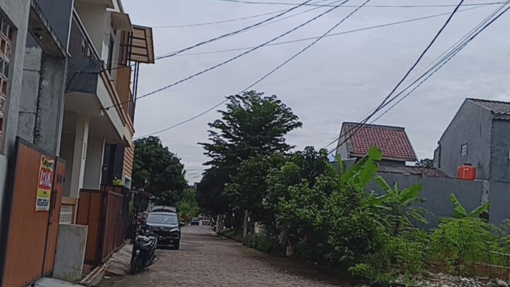 Dijual Rumah dijual cantik lokasi strategis dekat jalan provinsi