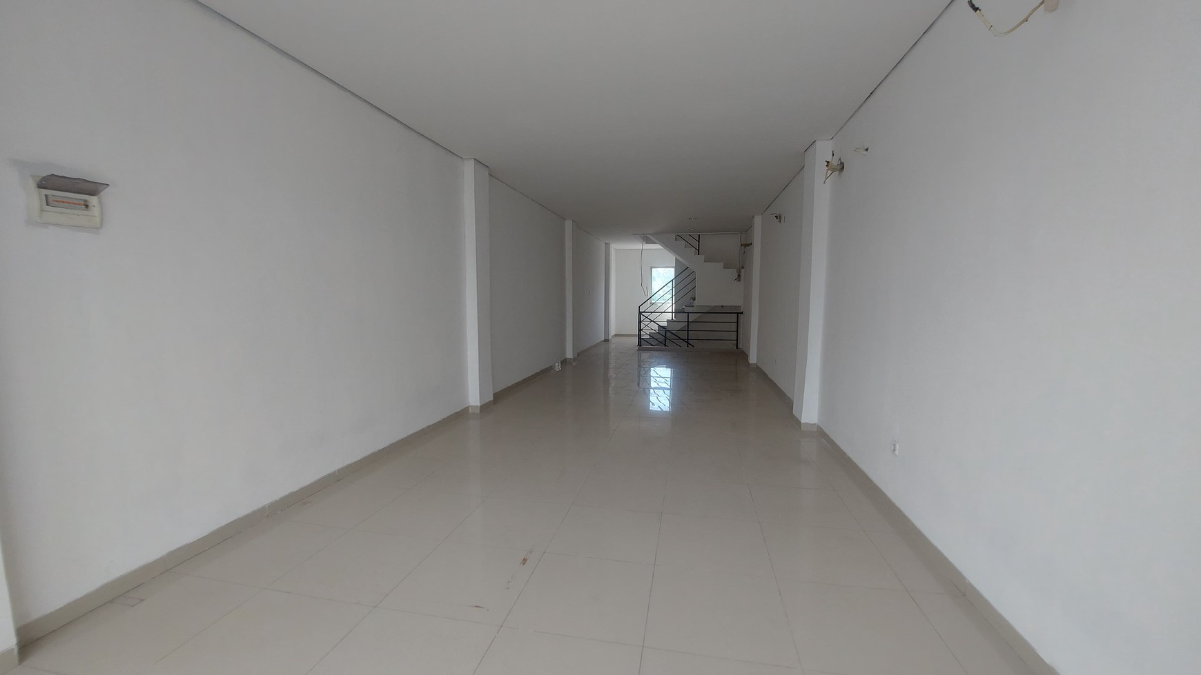 Disewakan Ruko 3,5 Lantai Lokasi Strategis di Cilandak