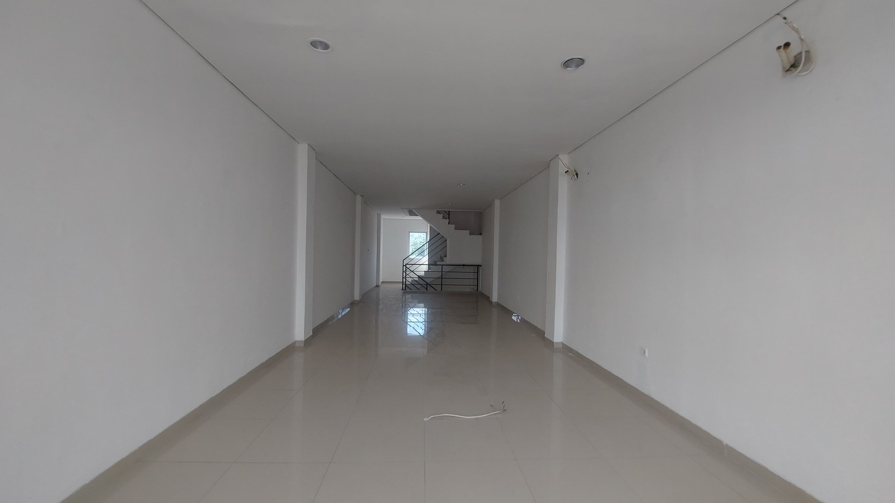 Disewakan Ruko 3,5 Lantai Lokasi Strategis di Cilandak